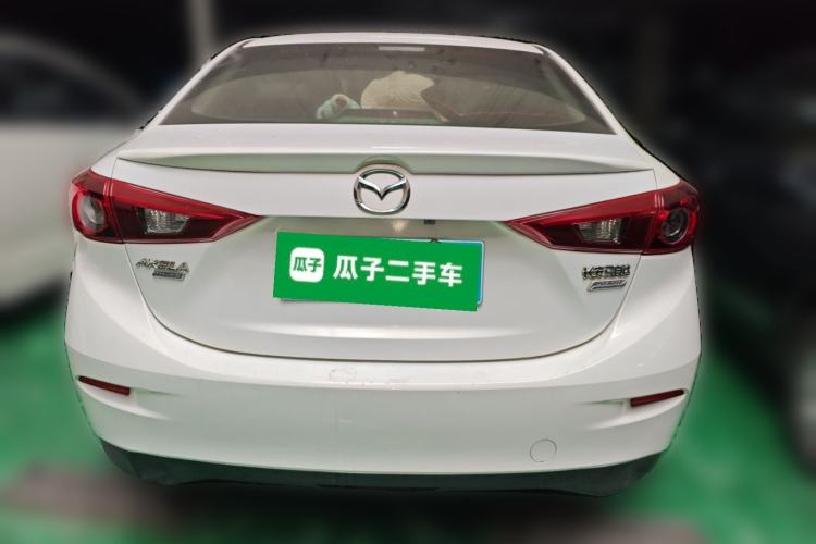 Used Mazda 3 Axela 2014 Sedan 1.5L Automatic Comfort Model
