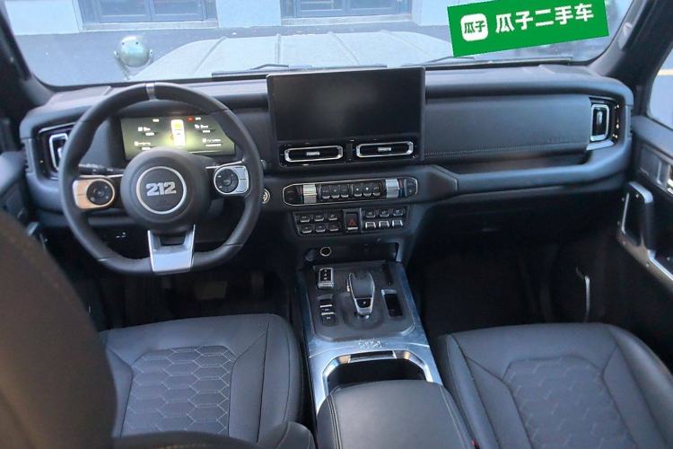 Used 212 T01 2024 2.0T Mechanic