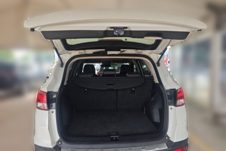 Used Dongfeng Aeolus AX7 2016 2.0L Automatic Zhiyi Trim