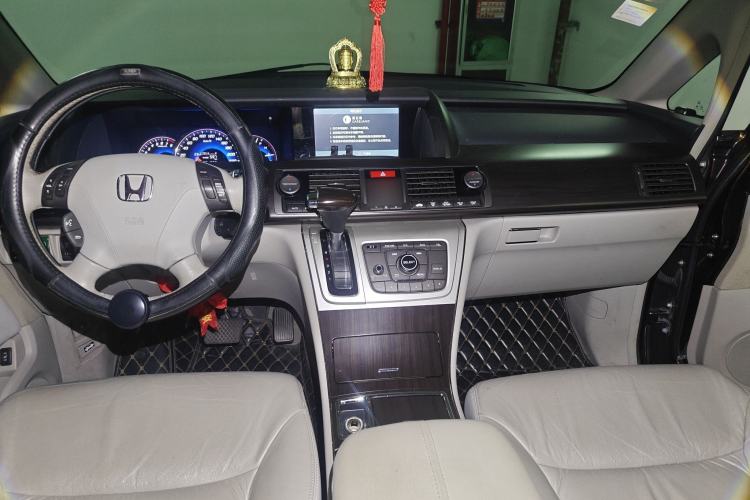 Used Honda Elysion 2015 2.4L VTi-S Prestige Edition Center Console