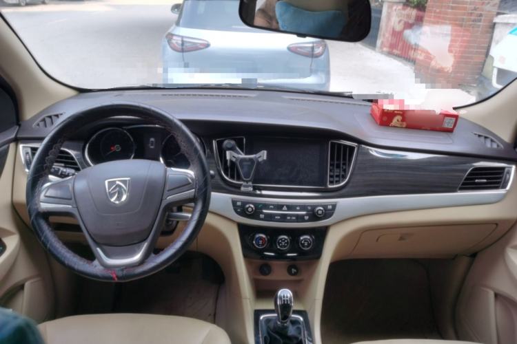 Used Baojun 730 2016 1.5L Manual Comfort Version 7 Seats China V Emission Standard