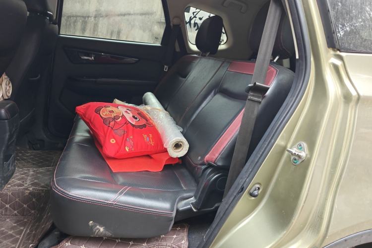 Used HYOSOW S3 2014 1.5L Comfort Version China IV Emission Standard Left Rear Seat