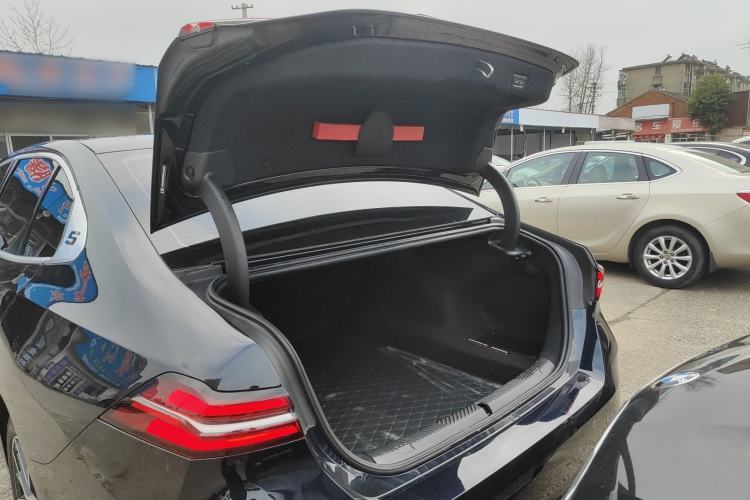 Used BMW 5 Series 2025 530Li Leading Edition Luxury Package
