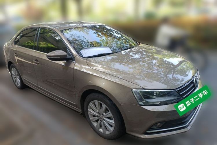 Used Volkswagen Sagitar 2015 1.6L Manual Comfort Model