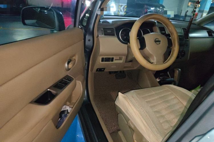 Used Nissan Tiida 2005 1.6GE AT
