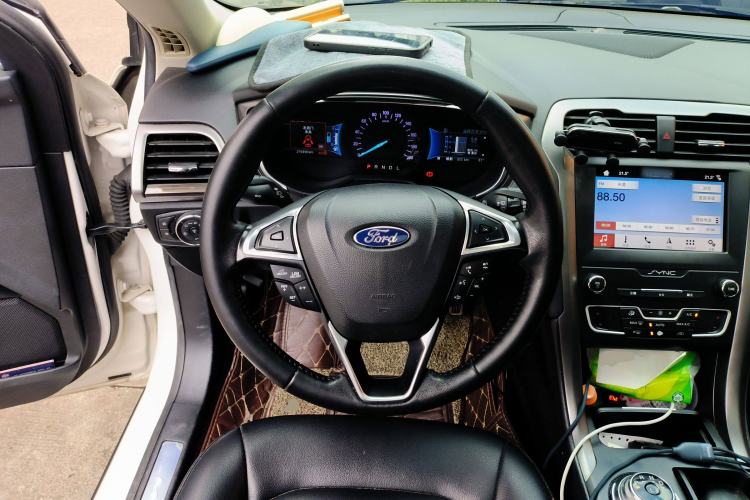 Used Ford Mondeo New Energy 2018 2.0 PHEV ZhiShang Trim
