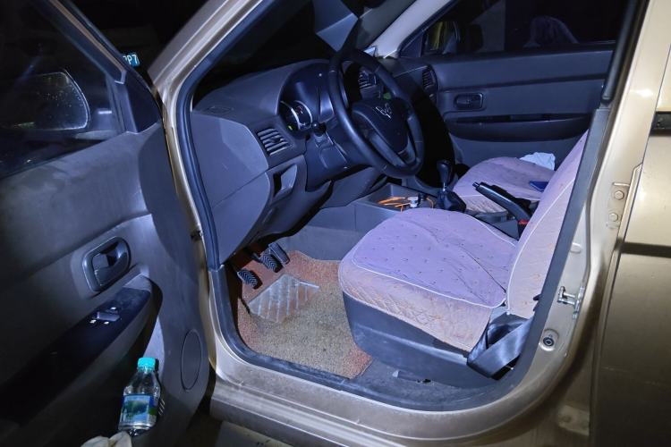 Used Wuling Hongguang 2014 1.2L Base Model China IV Driver Seat