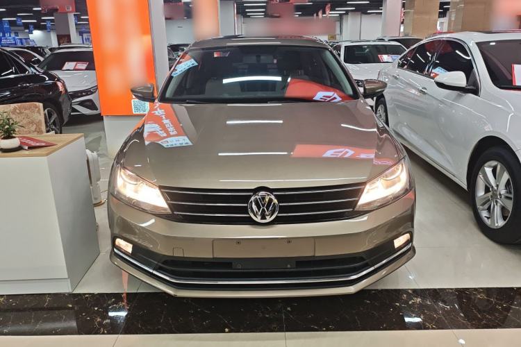 Used Volkswagen Sagitar 2015 1.6L Automatic Comfort Model Front