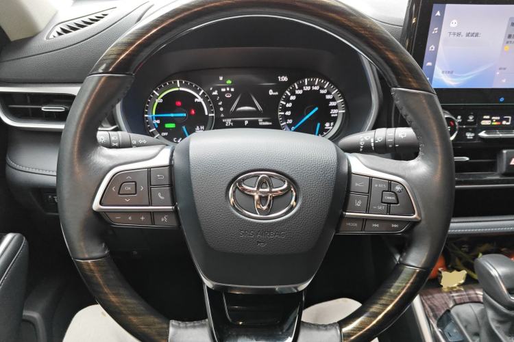 Used Toyota Highlander 2022 Dual-Engine 2.5L Four-Wheel Drive Prestige Version 7 Seats
