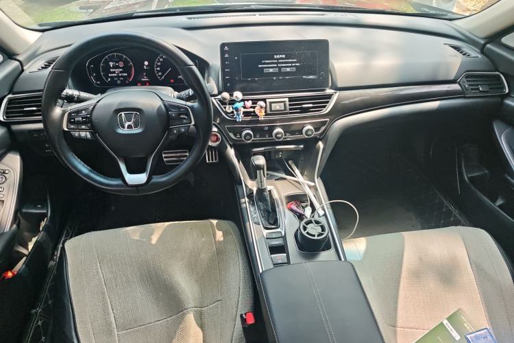 Used Honda Accord 2022 260TURBO Phantom Night · Prestige Edition Center Console