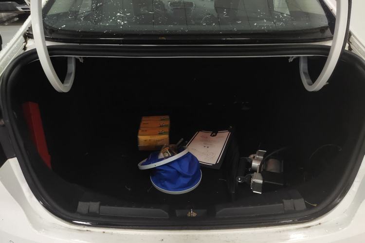 Used Ford Escort 2017 Happiness Edition 1.5L Automatic Fashion Version Trunk