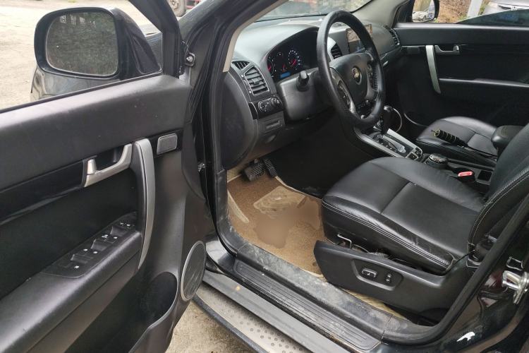 Used Chevrolet Captiva 2012 2.4L 4x4 Flagship Edition 7 Seats