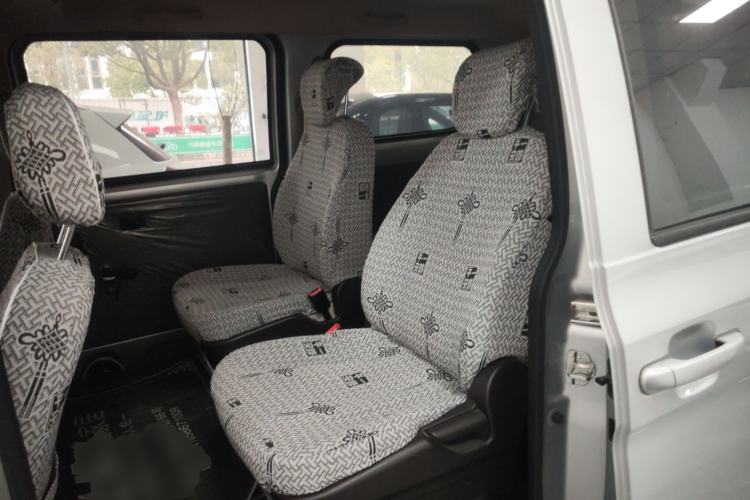 Used Wuling Hongguang V 2019 1.5L Enjoyment Version China VI LAR