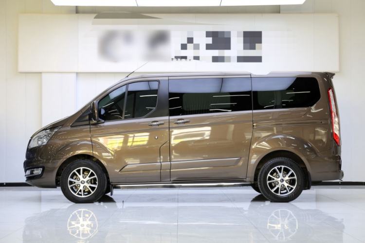 Used Ford Tourneo Custom 2017 2.0T Automatic Elite Version
