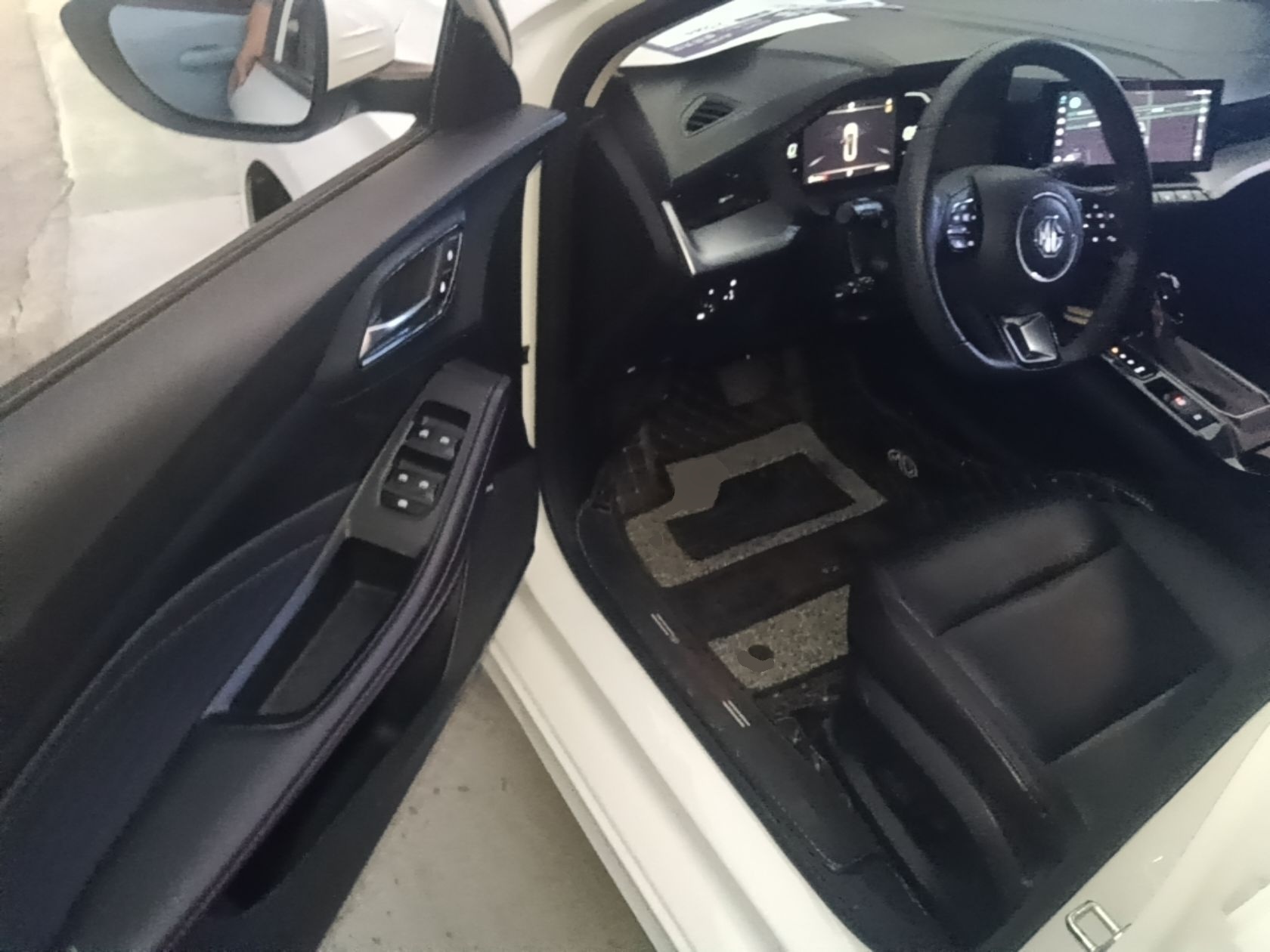 MG 5 2023 180 DVVT CVT Flagship Edition — снимка 18
