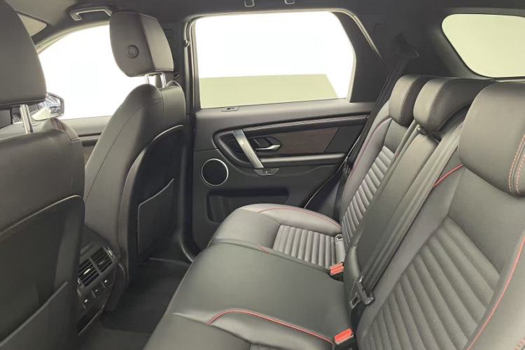 Used Land Rover Discovery Sport 2020 249 PS R-Dynamic Performance Tech Edition 5 Seats Interior 3