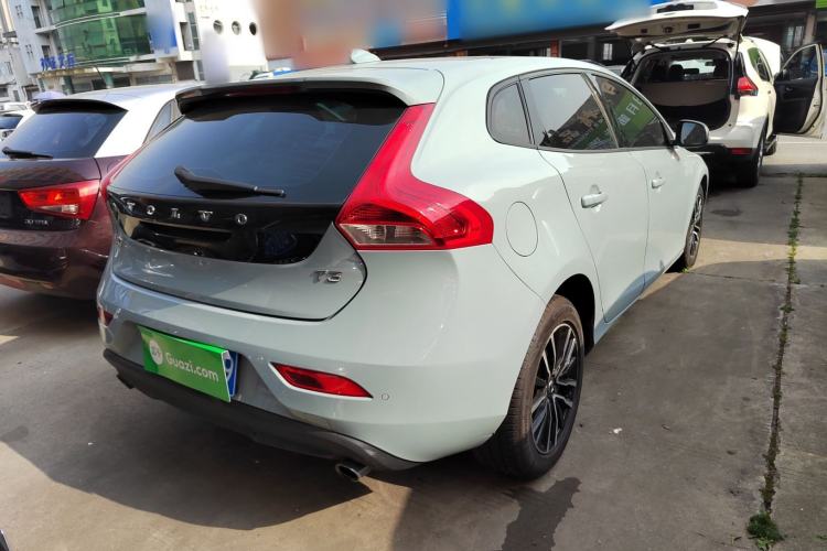 Used Volvo V40 2017 T3 Zhiyi Edition
