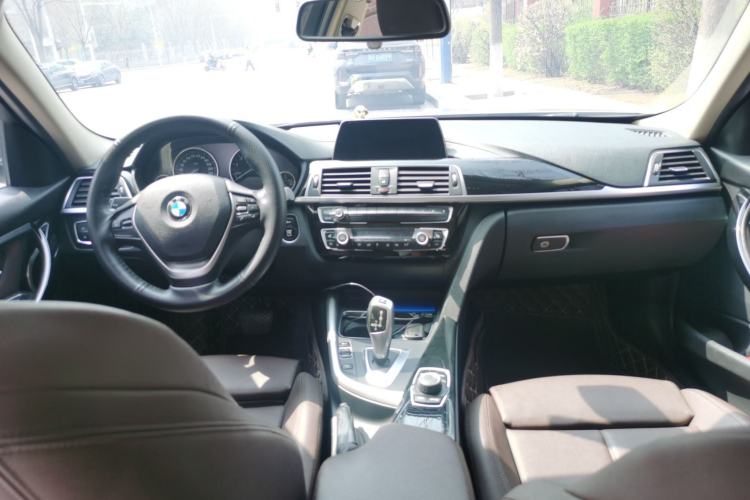 Used BMW 3 Series 2018 320Li Fashion Model Center Console