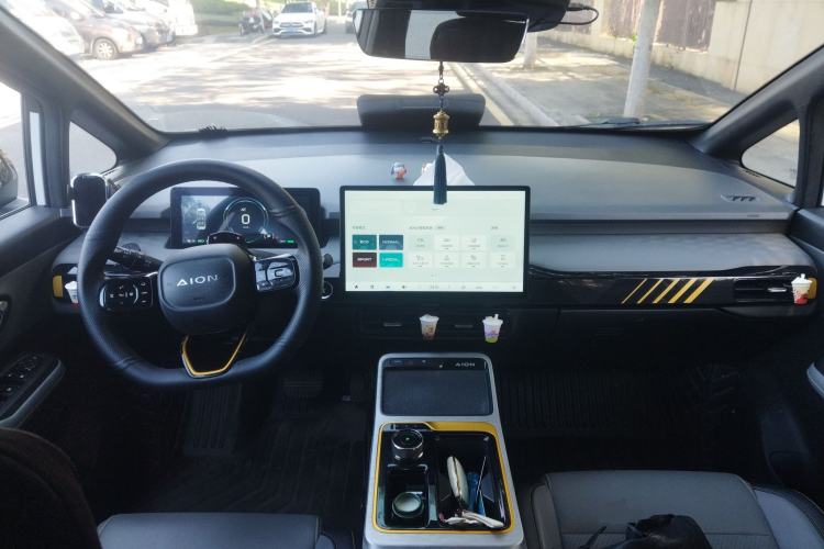 Used AION Y 2021 70 Enjoyment Tech Edition Center Console