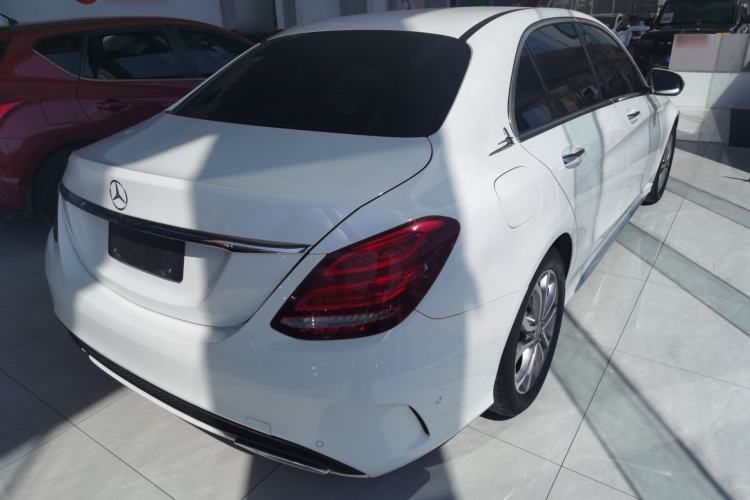 Used Mercedes-Benz C-Class 2018 C 180 L Fashion Edition Sport Version Rear Right 45 Deg