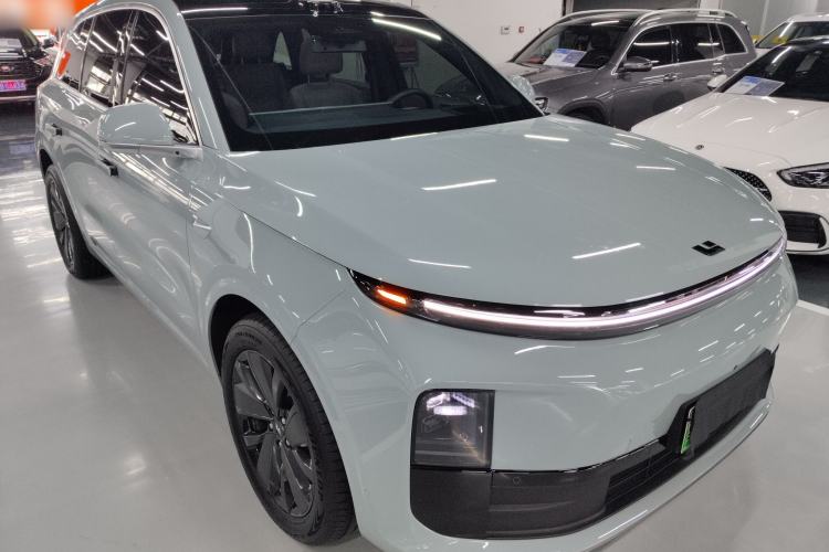 Used Li Auto L6 2025 Max Smart Refresh Edition Front Right 45 Deg