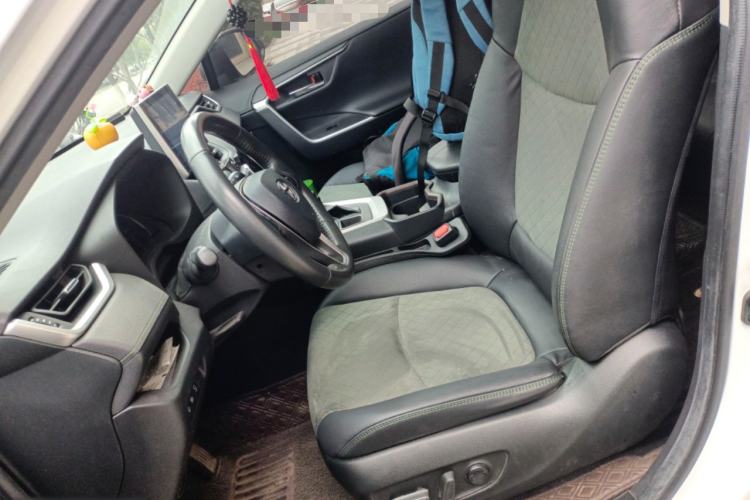 Used Toyota RAV4 2022 2.0L CVT 4x4 Style Plus Edition