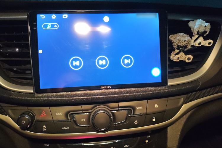 Used Buick GT 2016 15N Automatic Luxury Edition Audio And AC Panel