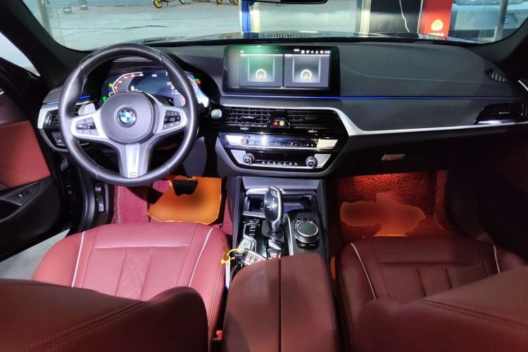 Used BMW 5 Series 2021 Facelifted 530Li Leading Edition M Sport Package Center Console
