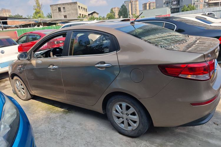 Used Kia K2 2015 Sedan 1.4L MT GLS
