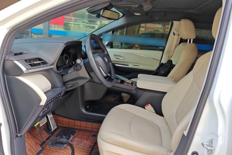 Used Toyota Sienna 2021 2.5L Hybrid Premium Edition
