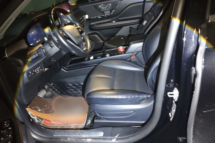 Used Lincoln Corsair 2022 2.0T Two-Wheel Drive Deluxe Edition Left Front Seat