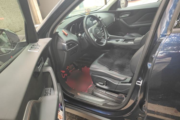 Used Jaguar F-PACE 2018 2.0T Two-Wheel Drive Urban Deluxe Edition
