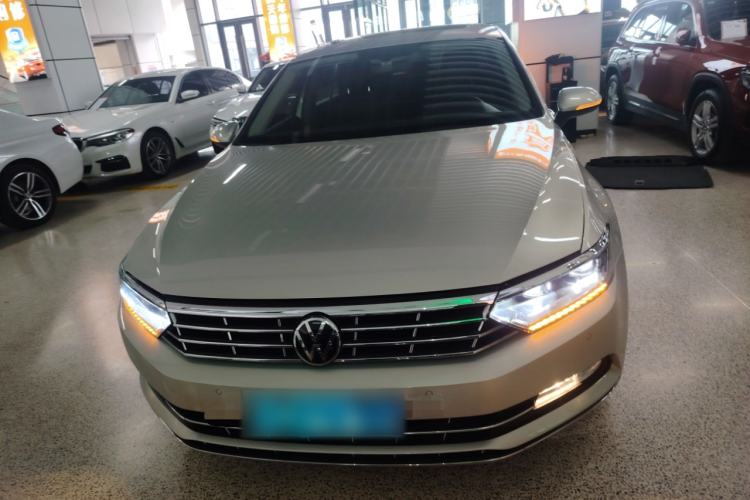 Used Volkswagen Magotan 2018 Facelift 330TSI DSG Luxury Model