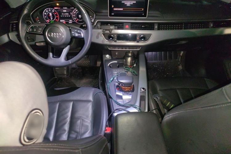 Used Audi A4L 2019 40 TFSI Fashion Edition China VI Emission Standard
