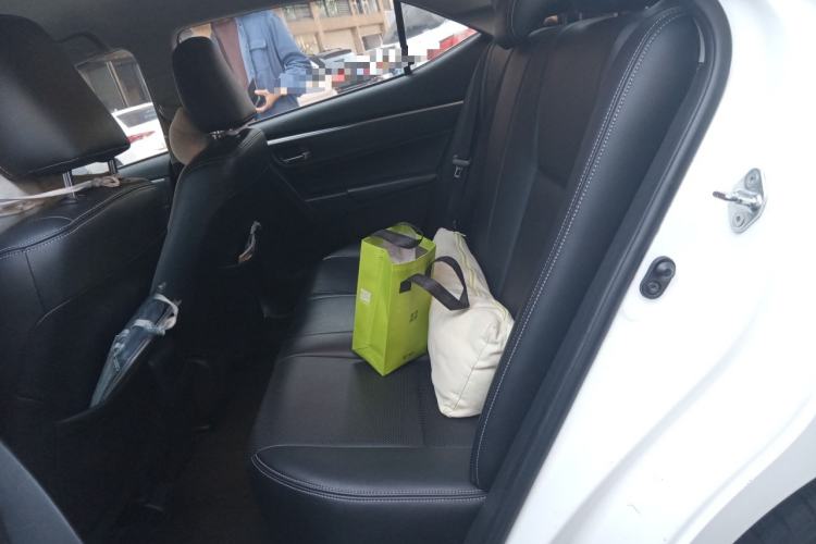 Used Toyota Corolla 2017 1.2T CVT GL Interior 4