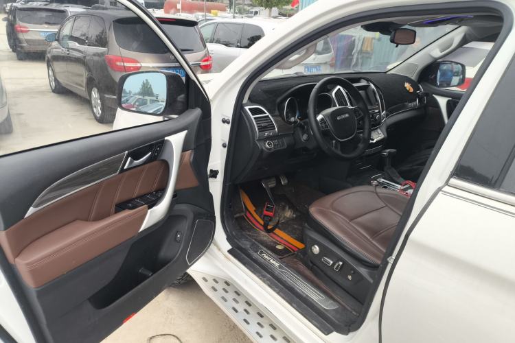 Used Haval H9 2016 2.0T Four-Wheel Drive Elite Version 7 Seats