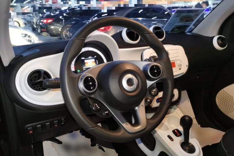 Used smart fortwo 2015 1.0L 52 kW Hardtop Passion Edition