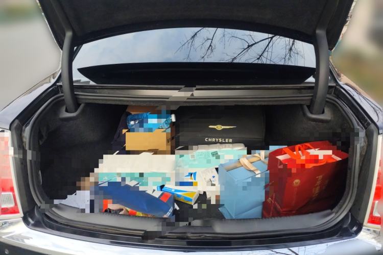 Used Chrysler 300C 2013 3.6L Luxury Edition
