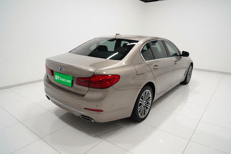 Used BMW 5 Series 2018 Facelifted 530Li Luxury Edition Premium Package Exterior 5