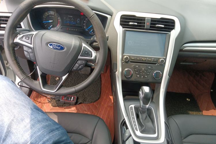 Used Ford Mondeo 2013 1.5L GTDi180 Fashion Edition Center Console