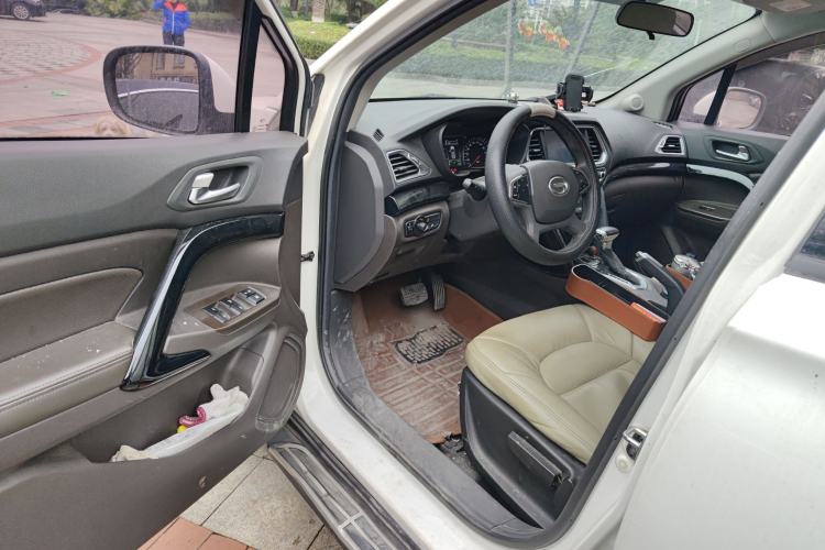 Used GAC Trumpchi GS4 2015 200T G-DCT Elite Edition Driver Seat