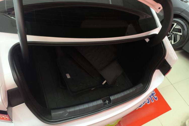 Used BYD Seal 05 DM-i 2026 DM-i 128KM Luxury Edition Trunk