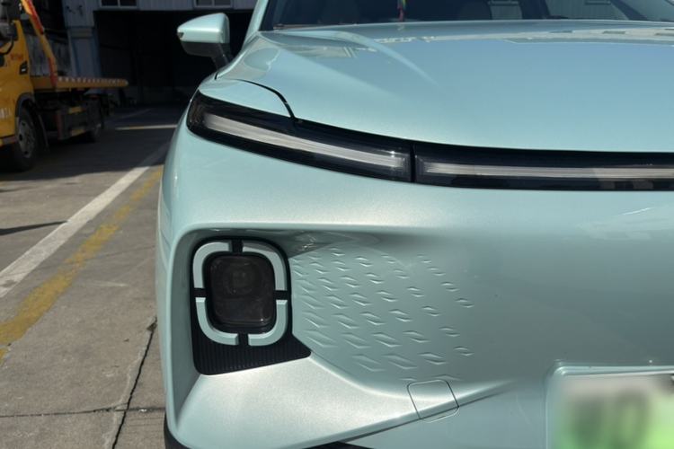 Used Geometry E Firefly 2024 401 km Fluorescent