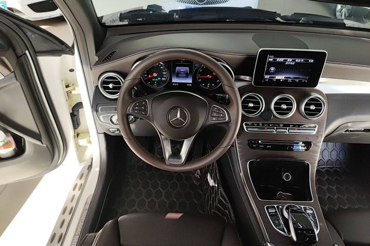 Used Mercedes-Benz GLC 2017 GLC 300 4MATIC Sport Edition
