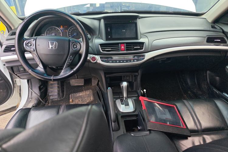 Used Honda Crosstour 2014 2.4L Luxury Edition