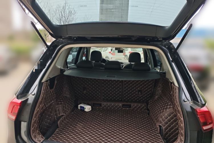 Used Volkswagen Tiguan L 2020 330TSI Automatic Two-Wheel Drive Panoramic Comfort Edition China VI Standard Trunk