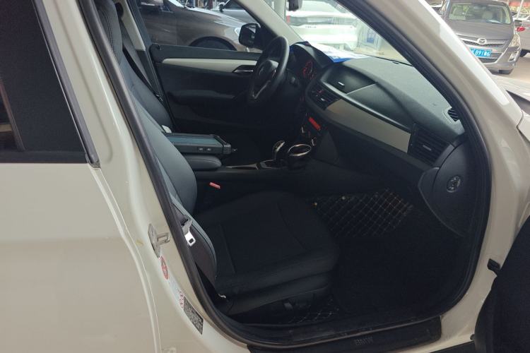 Used BMW X1 2014 sDrive18i Fashion Model Right Front Seat