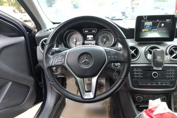 Used Mercedes-Benz GLA 2016 GLA 200 Sport Edition Steering Wheel
