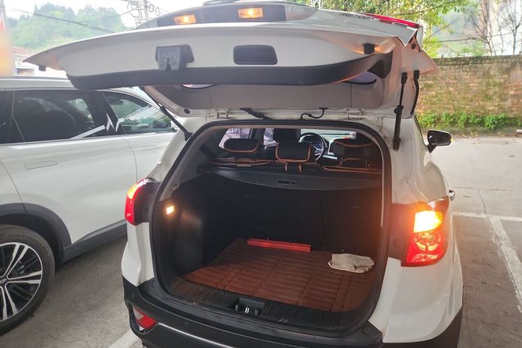 Used JAC Group Refine S3 2016 1.5L Manual Luxury Smart Version Trunk