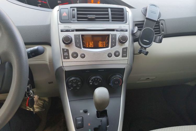 Used Toyota Verso 2014 Starlight 180E CVT Elite Edition
